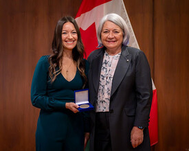 Her Excellency the Right Honourable Mary Simon, Governor General of Canada, presenting the award at a ceremony at the Government House in Winnipeg